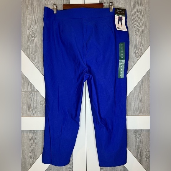 D13.20 NWT Rafaella Lapiz Stretch Capri 18 - Picture 2 of 6